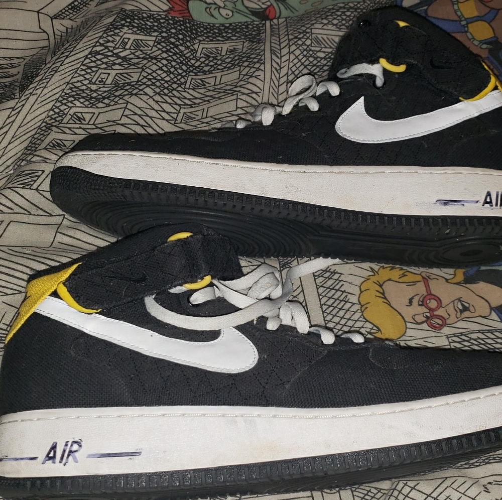 Nike Vandal Hightops Black and Yellow